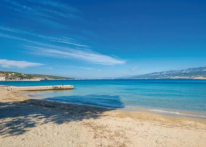 1 Bedroom Lovely In リスィカ