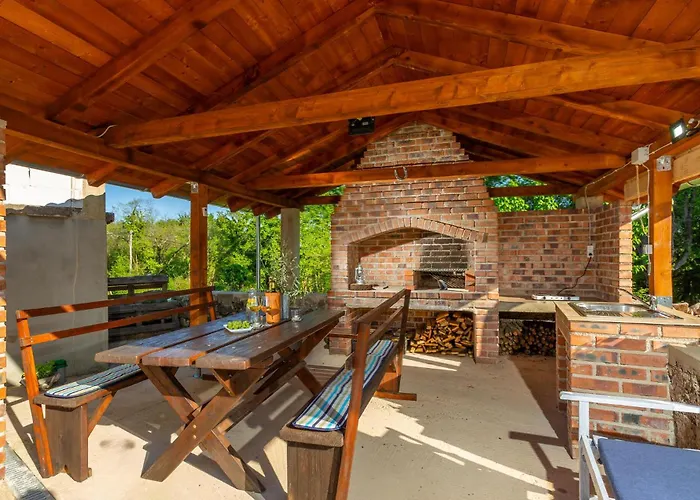 1 Bedroom Lovely In アパート リスィカ