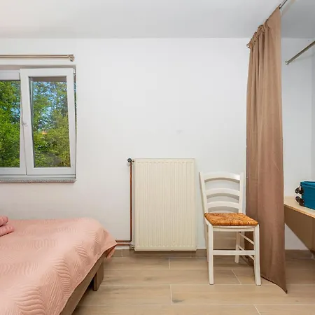 Apartment 1 Bedroom Lovely In