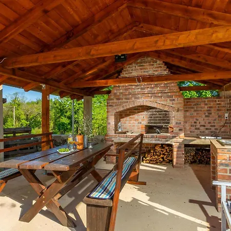 1 Bedroom Lovely In Lejlighed Risika